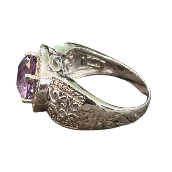 Vintage Sterling  Round.Cut Amethyst Colored CZ Ring - Picture 5 of 5